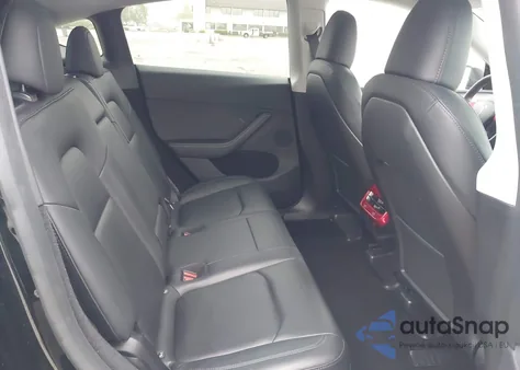 2023 Tesla Model Y Awd/Long Range Dual Motor All-Wheel Drive z USA, uszkodzony, nr VIN 7SAYGDEE8PA152338